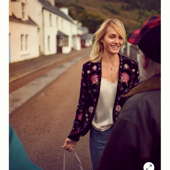 Brand New Anthropologie Embellished Velvet Jacket - Picture 5 of 10